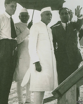 पंडित नेहरू के साथ भाभा