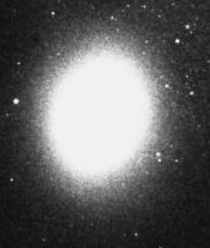 M32,एक E2 आकाशगंगा